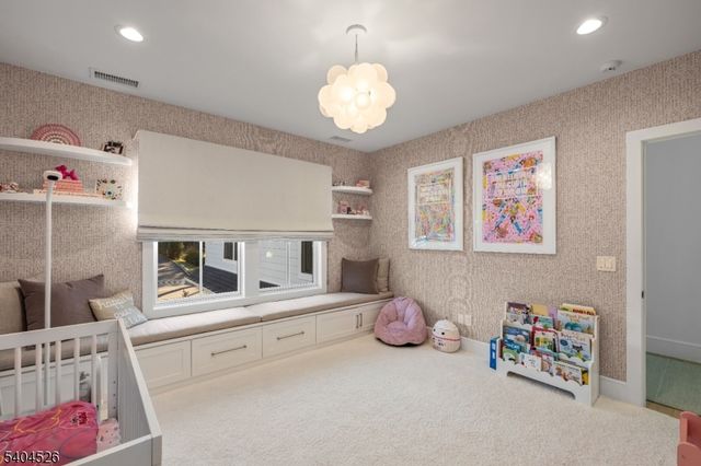 21 Harvey Dr, Millburn Twp., NJ 07078