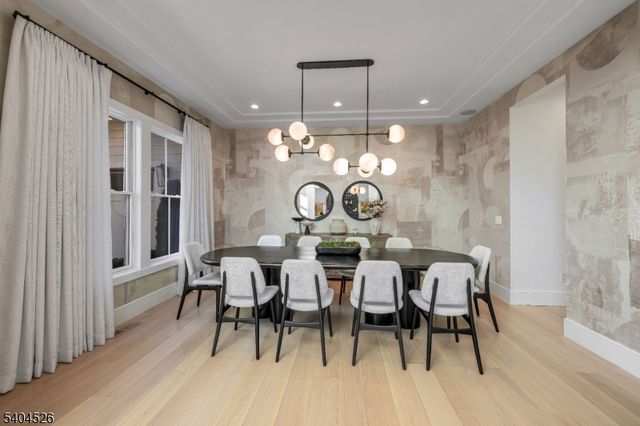 21 Harvey Dr, Millburn Twp., NJ 07078