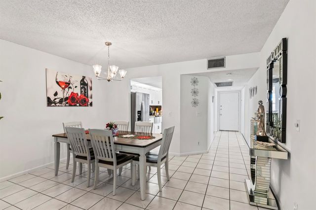 1000 SW 125th Avenue 211, Pembroke Pines, FL 33027