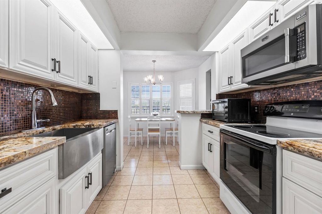 1000 SW 125th Avenue 211, Pembroke Pines, FL 33027