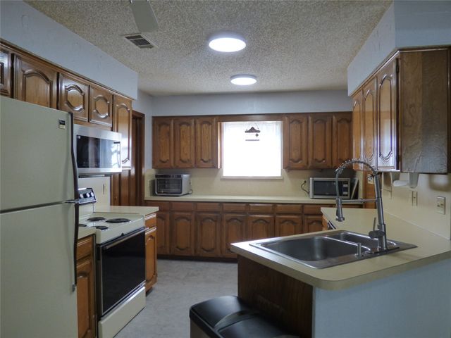 1506 E Peters Colony Road, Carrollton, TX 75007