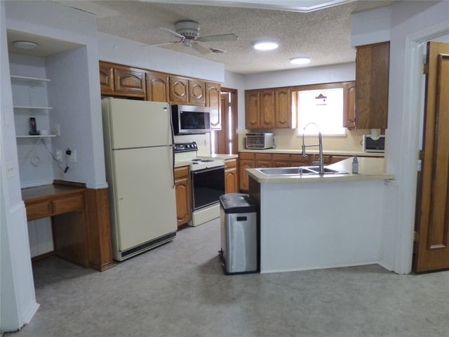 1506 E Peters Colony Road, Carrollton, TX 75007