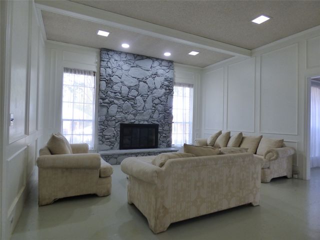 1506 E Peters Colony Road, Carrollton, TX 75007