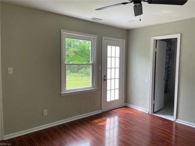 1104 Creekside CT, Virginia Beach, VA 23453