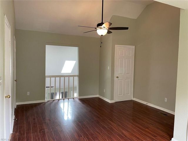 1104 Creekside CT, Virginia Beach, VA 23453
