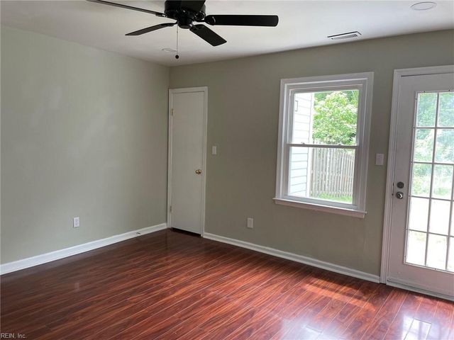 1104 Creekside CT, Virginia Beach, VA 23453
