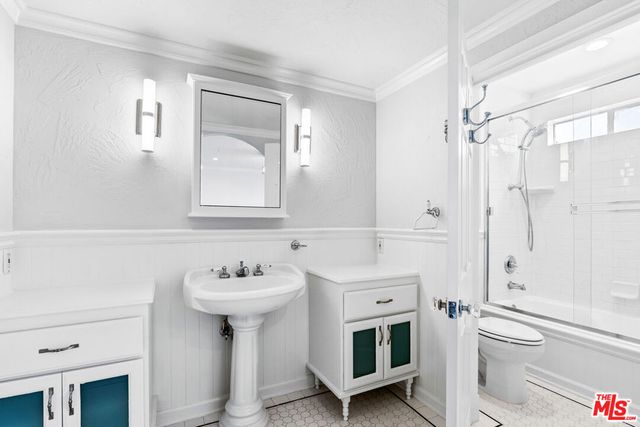 916 N Alfred Street 6, Los Angeles, CA 90069