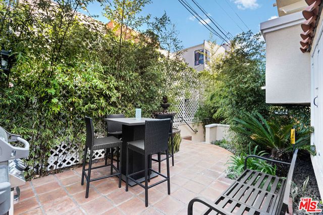 916 N Alfred Street 6, Los Angeles, CA 90069