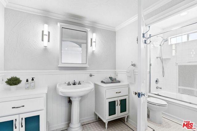 916 N Alfred Street 6, Los Angeles, CA 90069