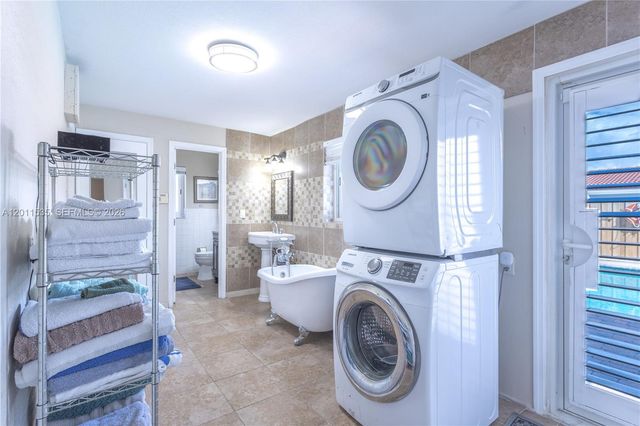 1660 NE 25th Ave, Pompano Beach, FL 33062