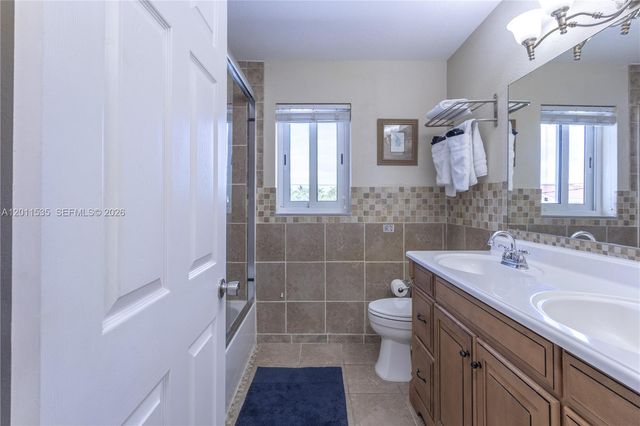 1660 NE 25th Ave, Pompano Beach, FL 33062
