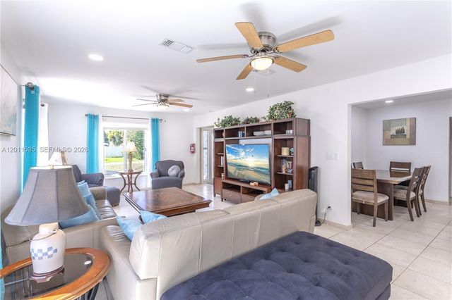 1660 NE 25th Ave, Pompano Beach, FL 33062