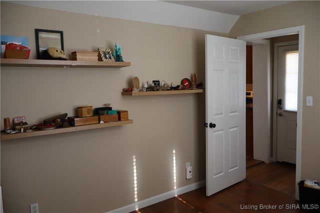 2106 Beeler Street, New Albany, IN 47150