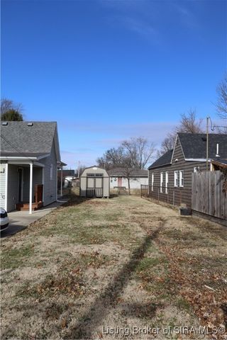 2106 Beeler Street, New Albany, IN 47150