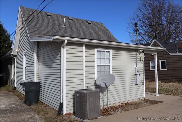 2106 Beeler Street, New Albany, IN 47150