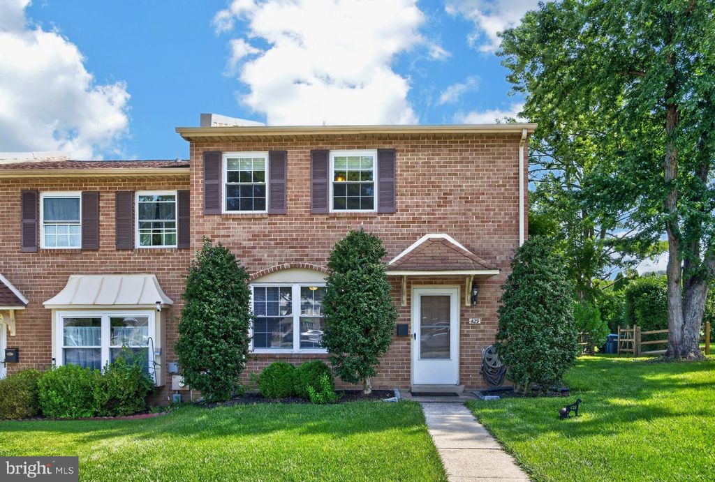 429 CARMARTHEN CT, EXTON, PA 19341 — exterior