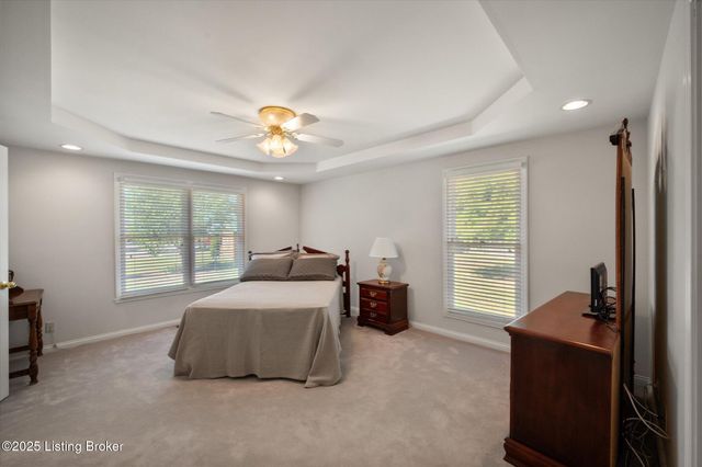 181 Plane Tree Ct, Shepherdsville, KY 40165