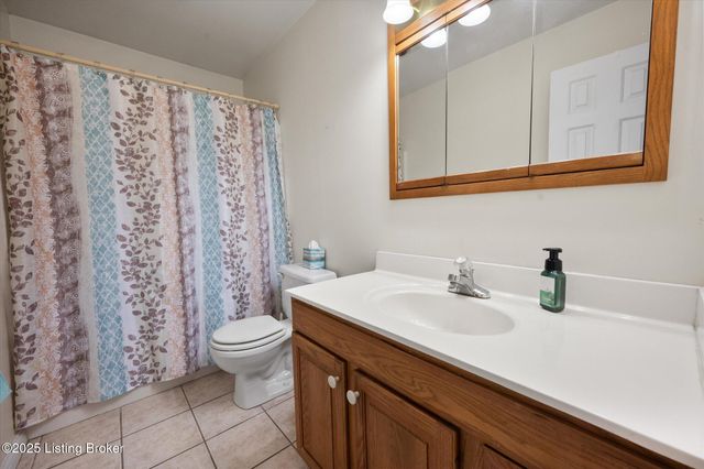 181 Plane Tree Ct, Shepherdsville, KY 40165