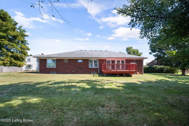 181 Plane Tree Ct, Shepherdsville, KY 40165