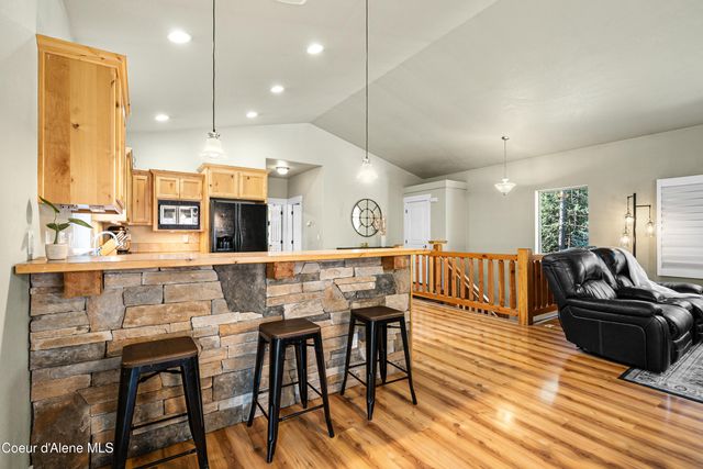 24544 N Dockside LN, Rathdrum, ID 83858