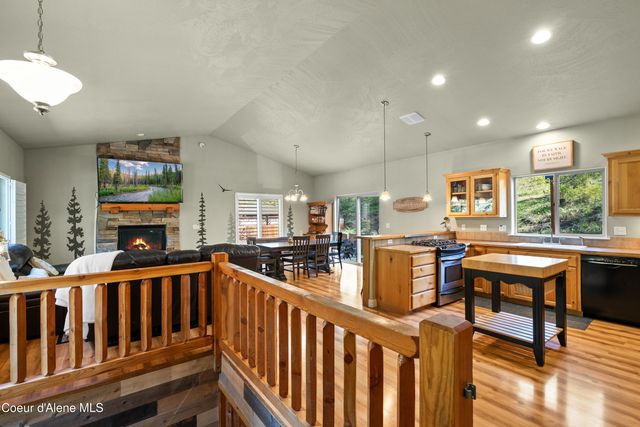 24544 N Dockside LN, Rathdrum, ID 83858