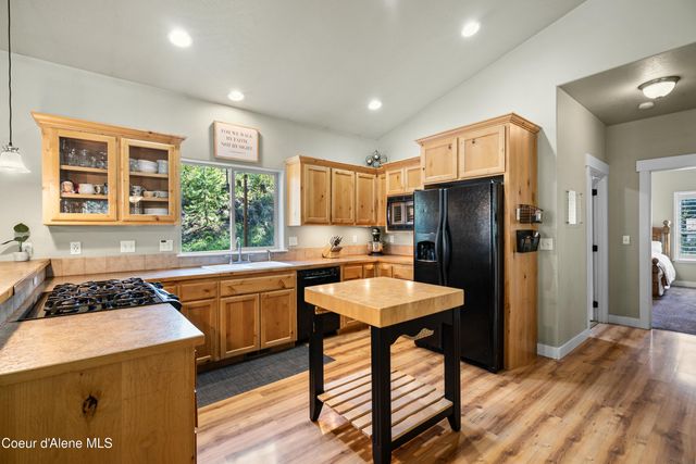 24544 N Dockside LN, Rathdrum, ID 83858