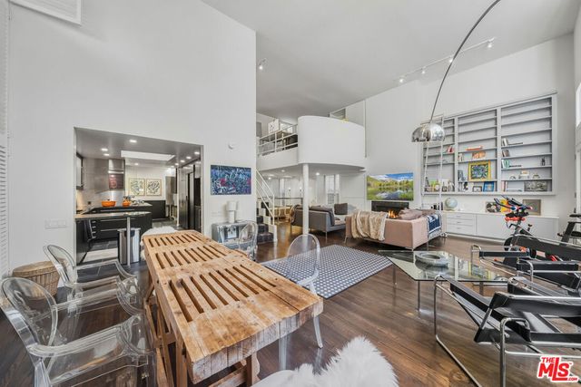 12315 Gorham Avenue, Los Angeles, CA 90049