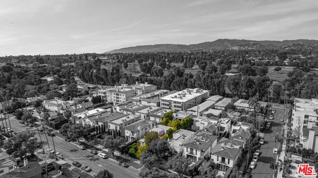 12315 Gorham Avenue, Los Angeles, CA 90049