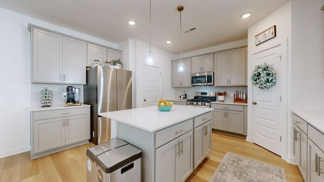 3059 Oscar Dr, White House, TN 37188