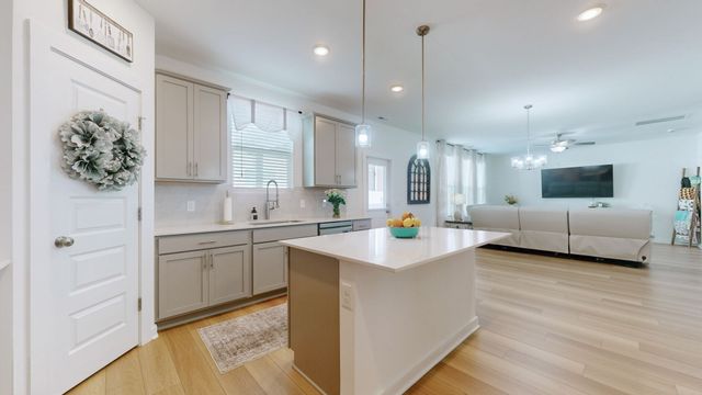 3059 Oscar Dr, White House, TN 37188
