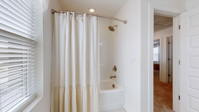 3059 Oscar Dr, White House, TN 37188