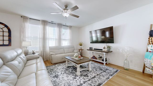 3059 Oscar Dr, White House, TN 37188