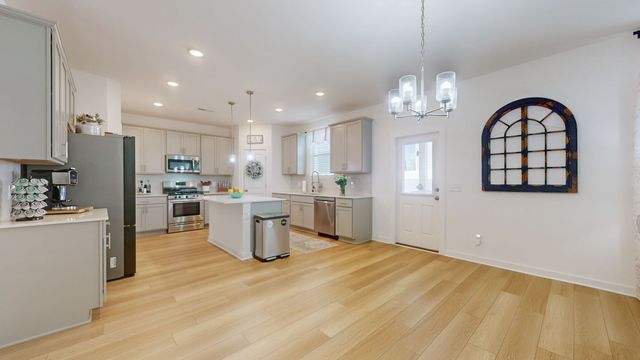 3059 Oscar Dr, White House, TN 37188