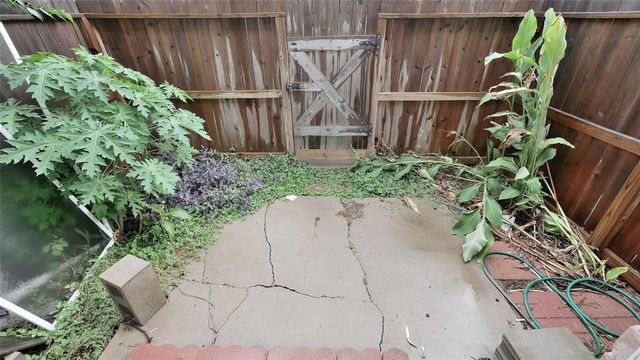 9025 Gaylord Drive 3, Houston, TX 77024