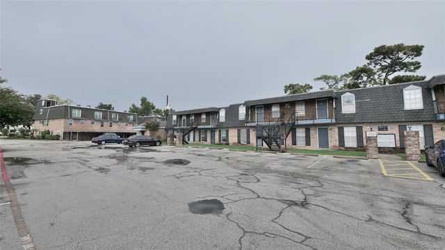 9025 Gaylord Drive 3, Houston, TX 77024