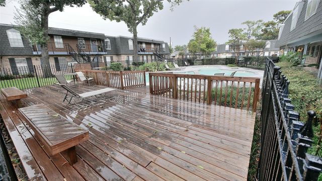9025 Gaylord Drive 3, Houston, TX 77024