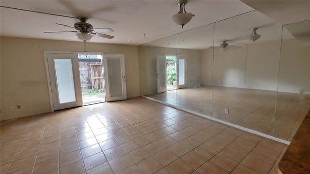9025 Gaylord Drive 3, Houston, TX 77024