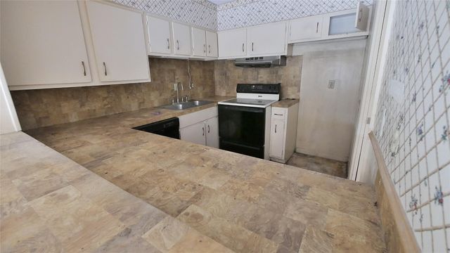 9025 Gaylord Drive 3, Houston, TX 77024