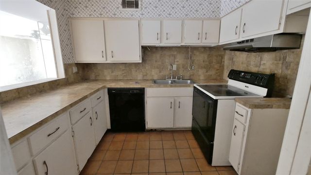 9025 Gaylord Drive 3, Houston, TX 77024