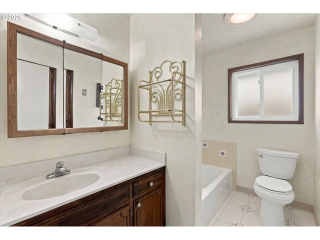 4201 CENTER St, Washougal, WA 98671