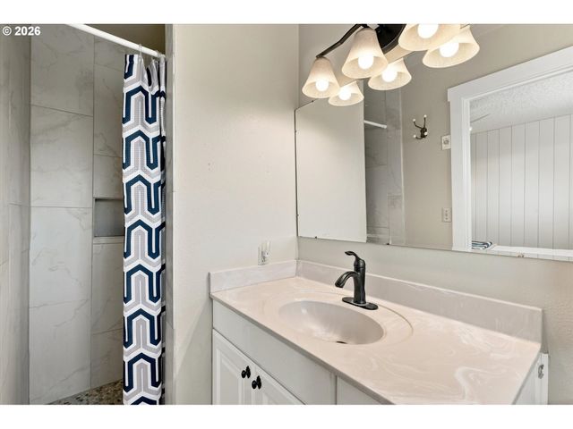 4201 CENTER St, Washougal, WA 98671