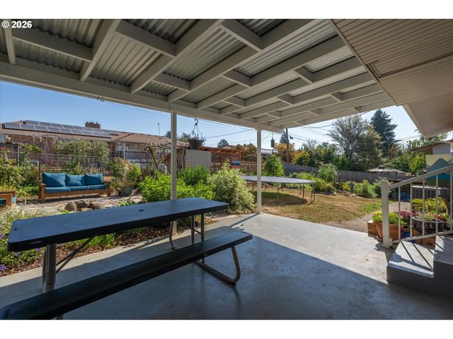 4201 CENTER St, Washougal, WA 98671