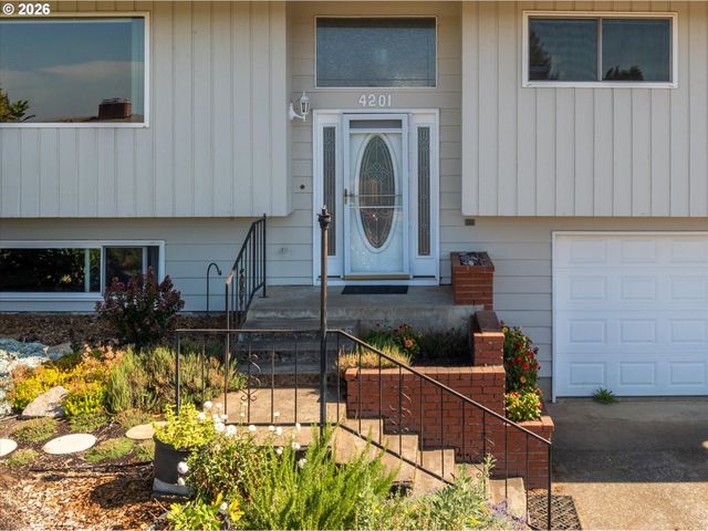 4201 CENTER St, Washougal, WA 98671