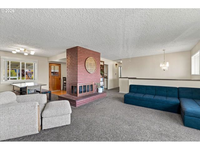 4201 CENTER St, Washougal, WA 98671