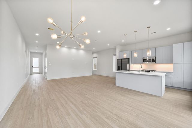6809 Rocinante Lane, Houston, TX 77092