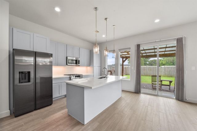 6809 Rocinante Lane, Houston, TX 77092