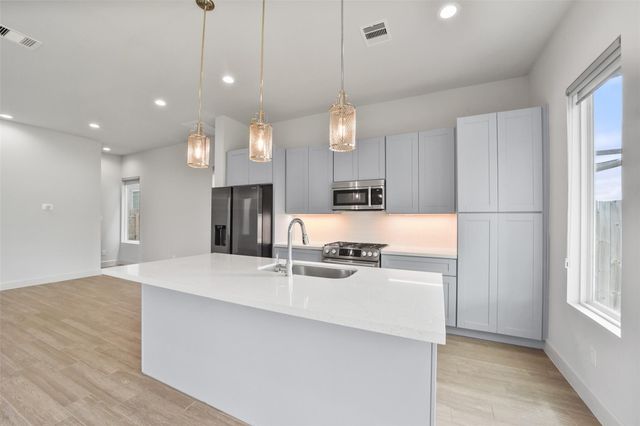 6809 Rocinante Lane, Houston, TX 77092