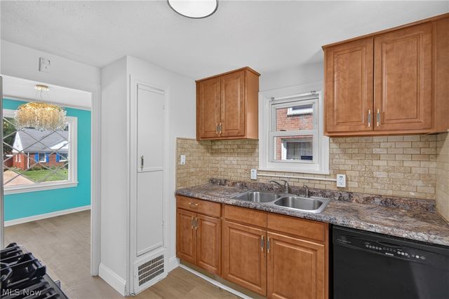 18412 Waterbury Avenue, Maple Heights, OH 44137
