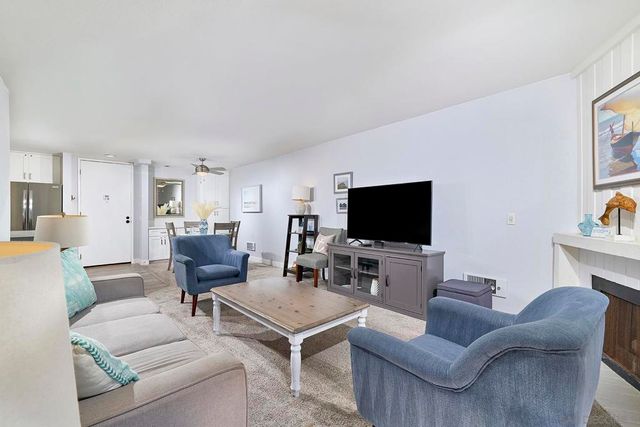 999 N Pacific St F204, Oceanside, CA 92054