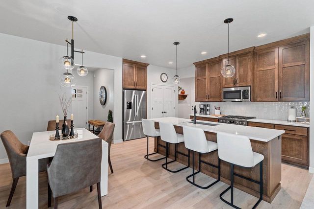 2832 ELM TREE HILL, Green Bay, WI 54313